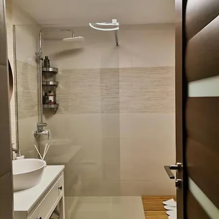 Herastau Apartment *